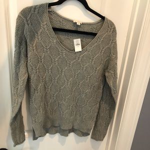 Gray cable knit gap sweater